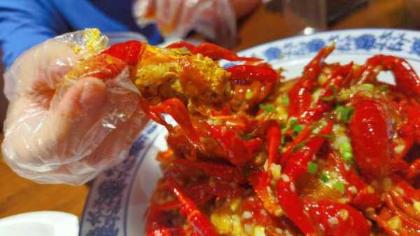 龙虾身上的黄膏是什么,小龙虾黄膏怎么吃-第1张图片-厨房小当家 龙虾身上的黄膏是什么,小龙虾黄膏怎么吃-第1张图片-厨房小当家