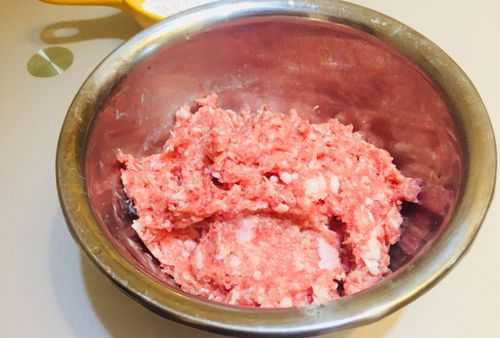 猪肉丸子用哪里的肉(肉丸子用前腿肉还是后腿肉)-第1张图片-厨房小当家 猪肉丸子用哪里的肉(肉丸子用前腿肉还是后腿肉)-第1张图片-厨房小当家