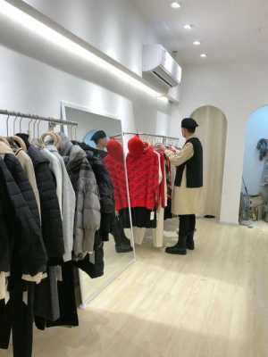 开服装店和吃的店哪个赚钱,开个吃的店怎么样啊赚钱-第1张图片-厨房小当家