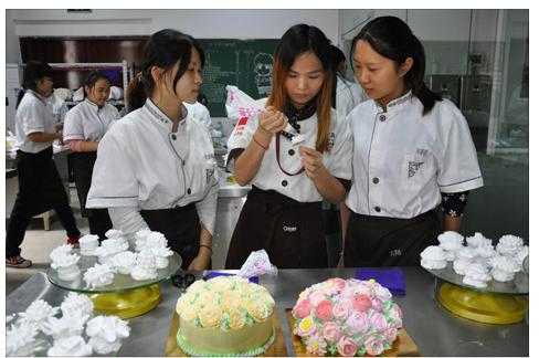 东莞蛋糕店加盟怎么样(刘清蛋糕烘焙培训学校怎么样)-第3张图片-厨房小当家 东莞蛋糕店加盟怎么样(刘清蛋糕烘焙培训学校怎么样)-第3张图片-厨房小当家