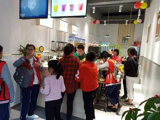 怎么样在学校开奶茶店(怎么样在学校开奶茶店呢)-第1张图片-厨房小当家 怎么样在学校开奶茶店(怎么样在学校开奶茶店呢)-第1张图片-厨房小当家
