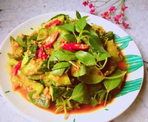 荆芥拌黄瓜是哪里菜(荆芥的吃法荆芥拌黄瓜怎么做)-第2张图片-厨房小当家 荆芥拌黄瓜是哪里菜(荆芥的吃法荆芥拌黄瓜怎么做)-第2张图片-厨房小当家