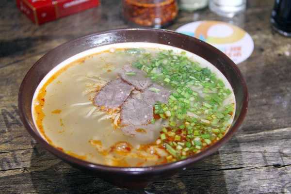 淮南那家牛肉汤最正宗,淮南牛肉汤哪里最好吃-第1张图片-厨房小当家 淮南那家牛肉汤最正宗,淮南牛肉汤哪里最好吃-第1张图片-厨房小当家