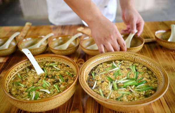油茶是哪里的传统美食(油茶是哪个地方的美食?)-第2张图片-厨房小当家 油茶是哪里的传统美食(油茶是哪个地方的美食?)-第2张图片-厨房小当家