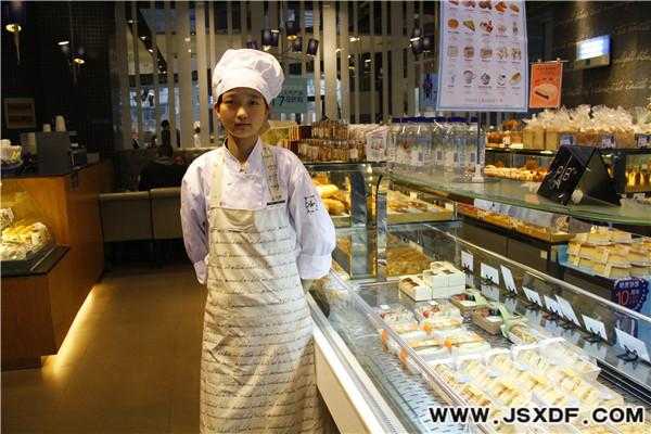 在巴黎贝甜当店员怎么样(巴黎贝甜店员工作怎么样)-第1张图片-厨房小当家 在巴黎贝甜当店员怎么样(巴黎贝甜店员工作怎么样)-第1张图片-厨房小当家