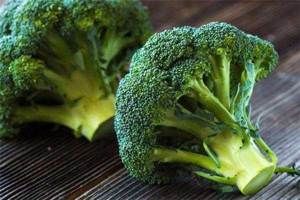 西兰花哪里最有营养(西兰花哪个部位可以吃)-第3张图片-厨房小当家 西兰花哪里最有营养(西兰花哪个部位可以吃)-第3张图片-厨房小当家