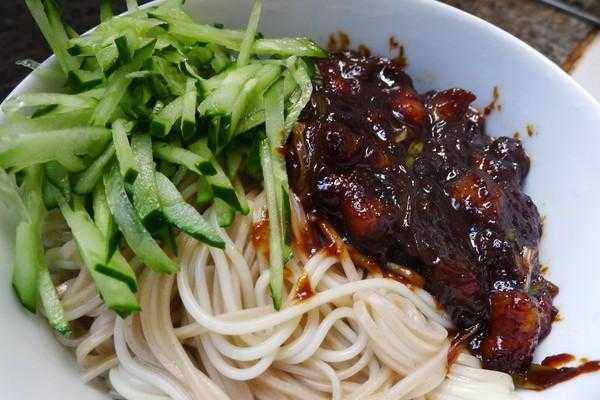 老北京炸酱面在哪里(正宗老北京炸酱面的制作方法)-第3张图片-厨房小当家 老北京炸酱面在哪里(正宗老北京炸酱面的制作方法)-第3张图片-厨房小当家