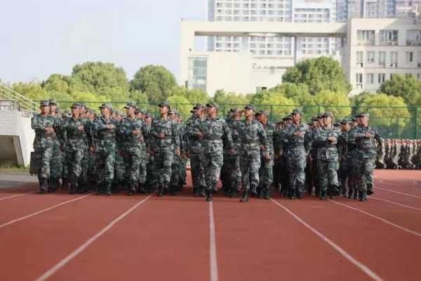 九江虾扯蛋在哪里(九江职业技术学院军训多长时间)-第1张图片-厨房小当家 九江虾扯蛋在哪里(九江职业技术学院军训多长时间)-第1张图片-厨房小当家