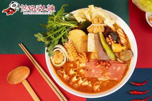 在街上卖小吃怎么样?靠不靠谱,麻辣烫店长工作怎么样啊-第2张图片-厨房小当家 在街上卖小吃怎么样?靠不靠谱,麻辣烫店长工作怎么样啊-第2张图片-厨房小当家