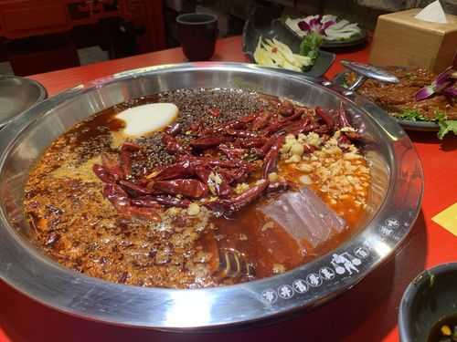 谭鸭血加盟店怎么样(谭鸭血火锅服务员主要做什么)-第3张图片-厨房小当家 谭鸭血加盟店怎么样(谭鸭血火锅服务员主要做什么)-第3张图片-厨房小当家