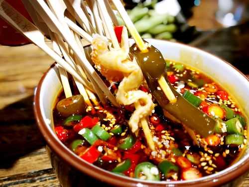 冷锅串串毛利有多少,喵喵冷锅串串加盟条件-第2张图片-厨房小当家