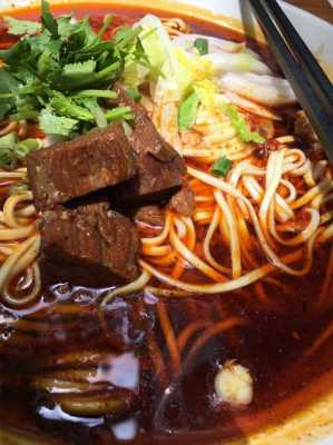 四川哪里的牛肉面好吃（四川哪里的牛肉面好吃又便宜）-第3张图片-厨房小当家
