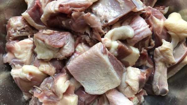 鸭子吃什么食物为主,鸭肉哪个部位最好吃-第3张图片-厨房小当家 鸭子吃什么食物为主,鸭肉哪个部位最好吃-第3张图片-厨房小当家