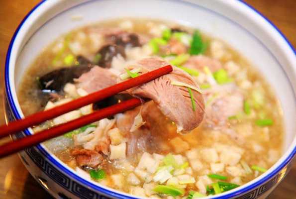 全国哪里的羊肉泡馍最好吃,哪里羊羹好吃又便宜-第2张图片-厨房小当家