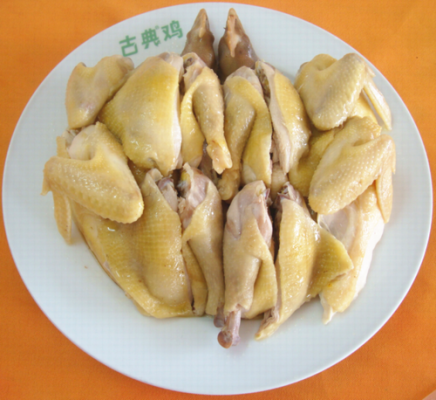 哪里吃土鸡（一人过河带三样东西鸡狗菜每次带一样人不在时鸡吃菜狗吃鸡怎样过三样东西完好）-第1张图片-厨房小当家