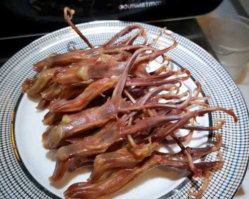 会动的鸭头是什么菜,鸭舌源自哪里的特产-第3张图片-厨房小当家 会动的鸭头是什么菜,鸭舌源自哪里的特产-第3张图片-厨房小当家