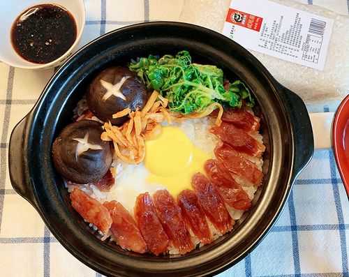 广式砂锅煲仔饭做法,广式煲仔饭哪里学-第3张图片-厨房小当家 广式砂锅煲仔饭做法,广式煲仔饭哪里学-第3张图片-厨房小当家