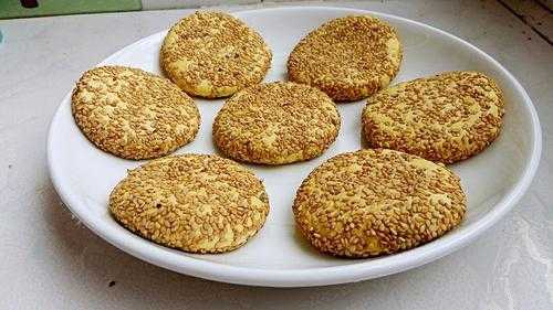 黄金馅饼哪里买（怎么做核桃馅饼好吃，核桃馅饼的做法步骤）-第2张图片-厨房小当家