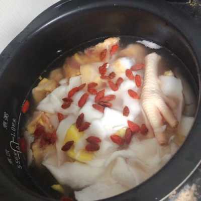 椰汁鸡煲 哪里(椰子水煲鸡汤的做法)-第2张图片-厨房小当家 椰汁鸡煲 哪里(椰子水煲鸡汤的做法)-第2张图片-厨房小当家