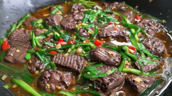 猪血骨是哪里(猪血骨是哪里的肉)-第1张图片-厨房小当家 猪血骨是哪里(猪血骨是哪里的肉)-第1张图片-厨房小当家