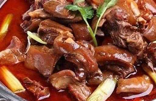 中国哪里的狗肉最多,哪里可以吃到狗肉呢-第1张图片-厨房小当家 中国哪里的狗肉最多,哪里可以吃到狗肉呢-第1张图片-厨房小当家