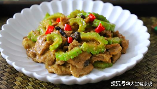 苦瓜炒牛肉哪里(苦瓜炒牛肉哪里的菜)-第3张图片-厨房小当家 苦瓜炒牛肉哪里(苦瓜炒牛肉哪里的菜)-第3张图片-厨房小当家
